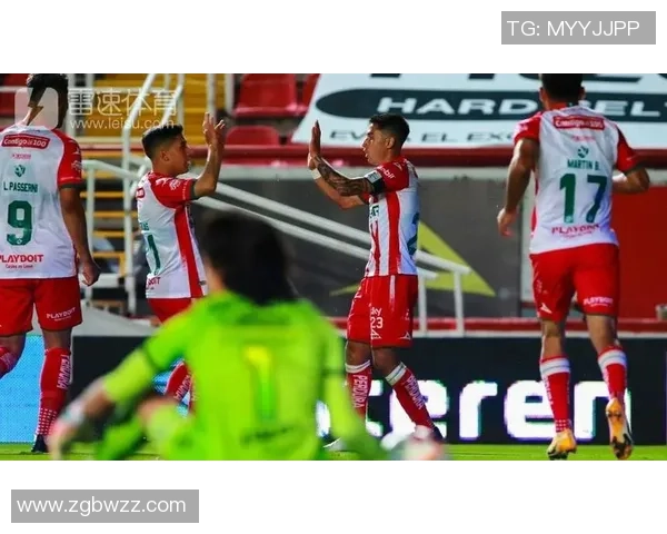 内卡萨主场迎战桑托斯拉古纳双方争夺关键积分展现精彩对决 内卡萨主场迎战桑托斯拉古纳双方争夺关键积分展现精彩对决