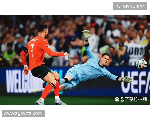 C罗前队友直言与其同事压力很大:他能决议部队首发、不给他传球气愤、禁区倒地要点球